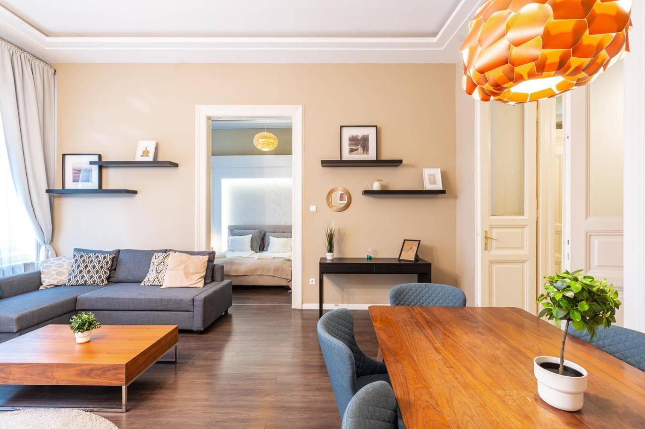 Spacious Luxury Apartment At The Heart Of Будапеща Екстериор снимка