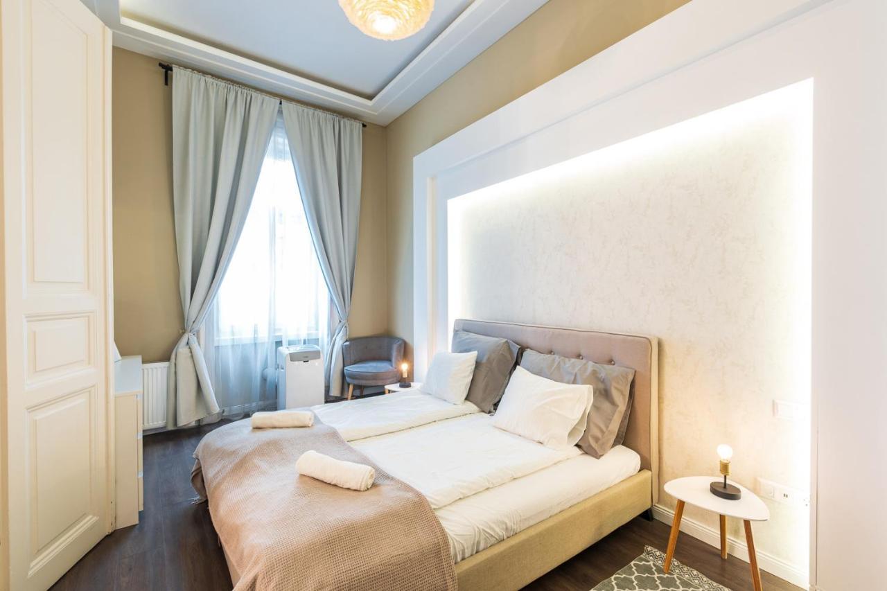 Spacious Luxury Apartment At The Heart Of Будапеща Екстериор снимка
